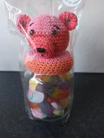 Nieuw gehaakt potje roze-oranje beer gevuld met snoepjes, Ophalen of Verzenden, Nieuw