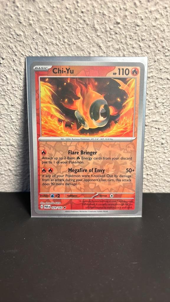 Chi-Yu 029/182 Paradox Rift reverse holo pokemon kaart, Hobby en Vrije tijd, Verzamelkaartspellen | Pokémon, Nieuw, Boosterbox
