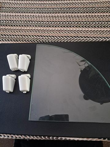 Badkamer hoek plateau glas beschikbaar voor biedingen