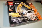 Lego Technic klassieker 8043 Motorized Excavator nu met doos, Ophalen of Verzenden, Zo goed als nieuw, Complete set, Lego