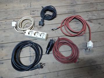 220V stekkers met kabel en contact doos beschikbaar voor biedingen