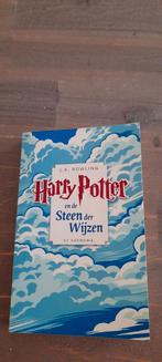 J.K. Rowling - Harry Potter en de steen der wijzen, J.K. Rowling, Ophalen of Verzenden, Zo goed als nieuw