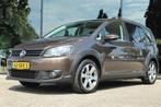 VOLSWAGEN TOURAN 1.4 TSI CROSS 7PERS. ORIG NL | NAVI | TREKH, Auto's, Overige Auto's, Euro 5, Stof, 4 cilinders, Bruin
