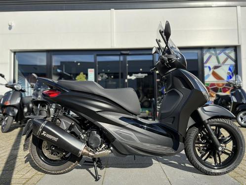 Piaggio Beverly deepblack 400 Akrapovic, Motoren, Motoren | Piaggio, Bedrijf, Scooter, 1 cilinder, Ophalen of Verzenden