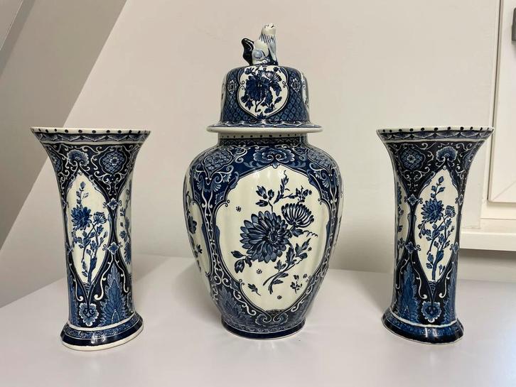 Delfts Blauw Kaststel - Boch Frères, Antiek en Kunst, Antiek | Vazen, Ophalen of Verzenden