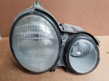 Rechter Hella H7 koplamp Mercedes W210 E-Klasse Facelift 556 beschikbaar voor biedingen
