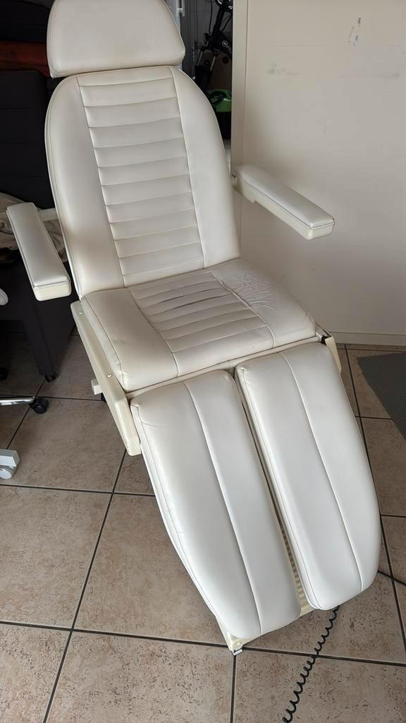 Electrische behandelstoel voor pedicure, Witgoed en Apparatuur, Persoonlijke-verzorgingsapparatuur, Gebruikt, Hand- en Voetverzorging