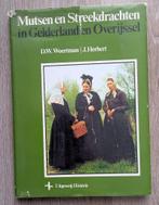 Mutsen en Streekdrachten in Gelderland en Overijssel, Boeken, Gelezen, Ophalen of Verzenden