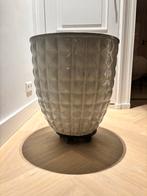 Design Aardewerk bloempot grijs 50cm hoog, Rond, Binnen, Zo goed als nieuw, Aardewerk