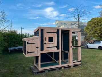 Kippenhok/konijnenhok beschikbaar voor biedingen