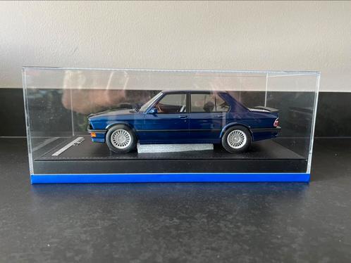 1:18 BMW M5 E28 1986 1:18 AB Models blauw, Hobby en Vrije tijd, Modelauto's | 1:18, Nieuw, Auto, Overige merken, Ophalen of Verzenden