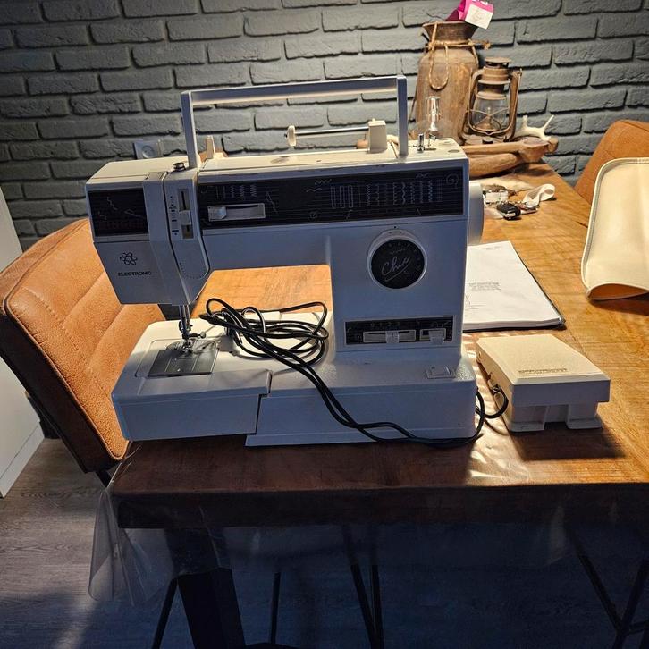 Singer Chic Naaimachine, Hobby en Vrije tijd, Naaimachines en Toebehoren, Gebruikt, Naaimachine, Singer, Ophalen
