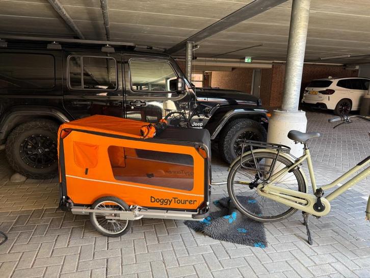 Honden fietskar, Fietsen en Brommers, Fietsaccessoires | Aanhangers en Karren, Zo goed als nieuw, Hondenkar, 60 tot 80 kg, Vering