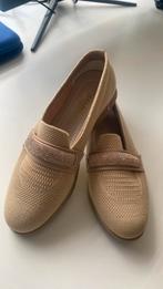 Loafers vrouwen (Gloednieuw), Ophalen of Verzenden, Zo goed als nieuw, Beige, Instappers