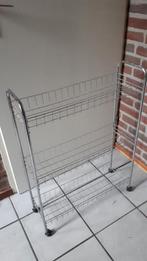 Keukenrekje met wieltjes, Ophalen