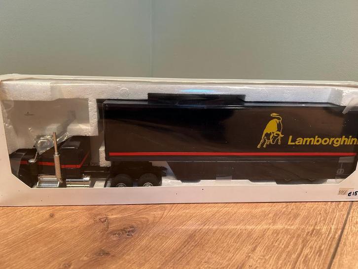 Lamborghini Kenworth F1 Truck 1:43 Louis Surber 0545, Hobby en Vrije tijd, Modelauto's | 1:43, Zo goed als nieuw, Bus of Vrachtwagen