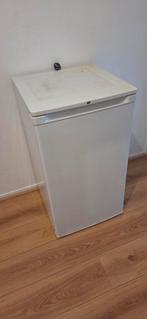 Tafelmodel vriezer, Witgoed en Apparatuur, Vriezers en Diepvrieskisten, Ophalen, Vrieskist, Gebruikt, Minder dan 85 cm