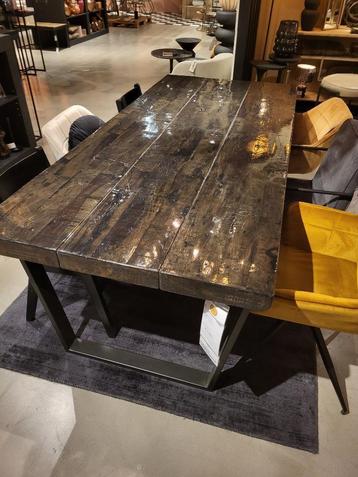 Te koop: Trendhopper eettafel  beschikbaar voor biedingen