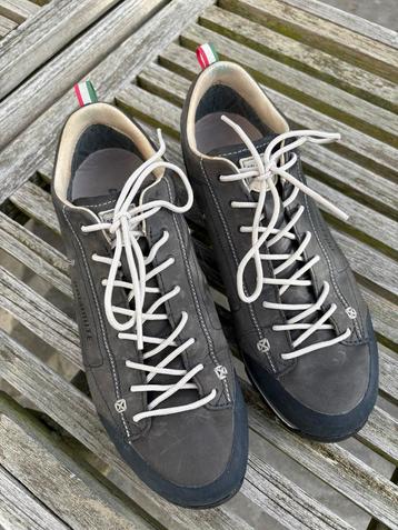 Wandelschoen Dolomite maat 45 2/3 (maat 11) beschikbaar voor biedingen