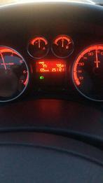 Peugeot 308 SW  NAP 7p Trekhaak + Onderhoudsboekje, Voorwielaandrijving, 4 cilinders, 7 stoelen, 1415 kg