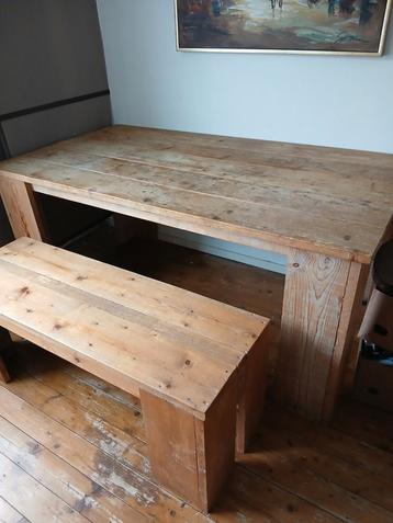 Steigerhouten eettafel met bijbehorend bankje. beschikbaar voor biedingen