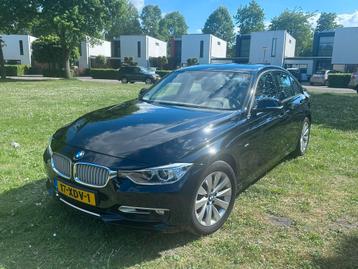BMW 320i f30 2012. Zwart metal. Autom. 2 sleutels  km 158000 beschikbaar voor biedingen