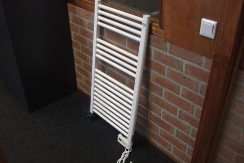 Elektrische radiator 900 x 500 mm, Huis en Inrichting, Badkamer | Badtextiel en Accessoires, Nieuw, Overige typen, Wit, Ophalen