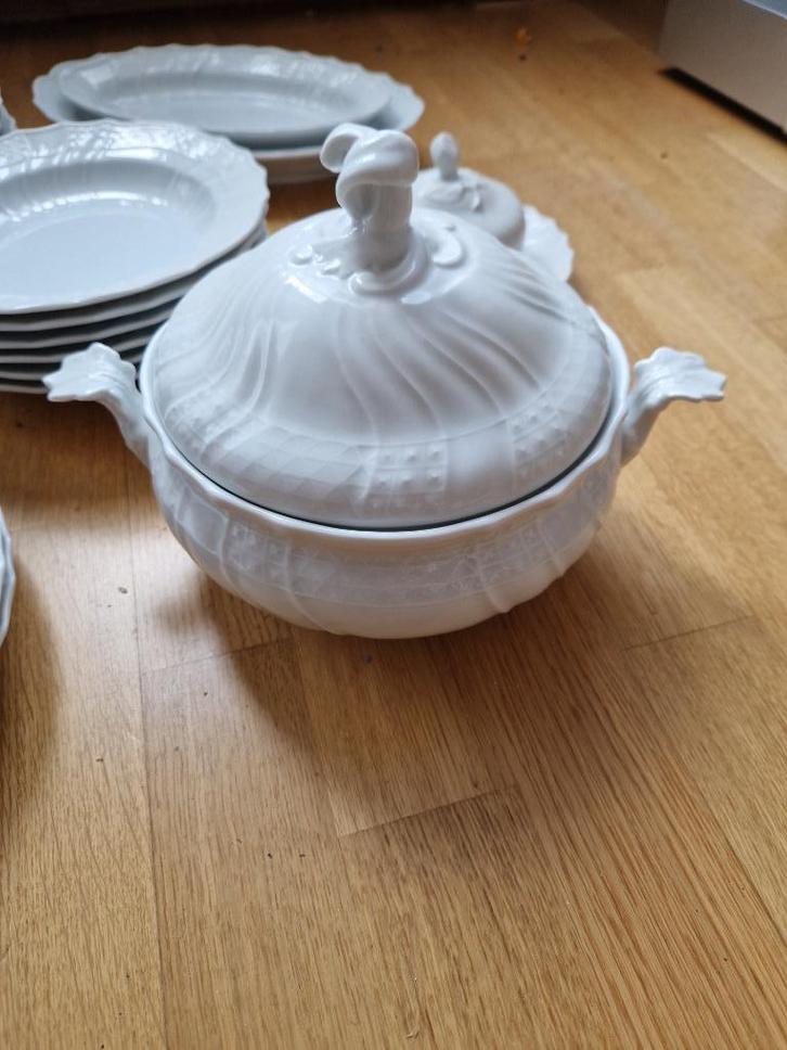 Hutschenreuther servies, voor mooie kersttafel, Huis en Inrichting, Keuken | Servies, Zo goed als nieuw, Compleet servies, Overige stijlen
