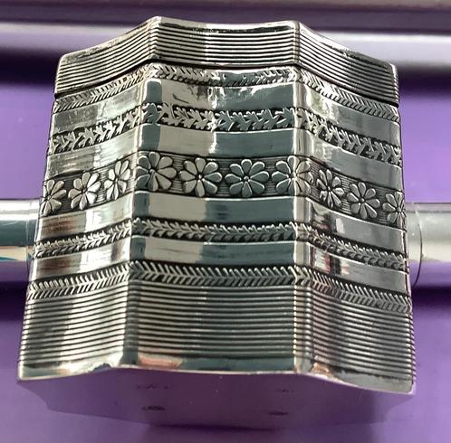 Prachtig zilveren lodereindoosje, antiek., Antiek en Kunst, Antiek | Goud en Zilver, Ophalen of Verzenden