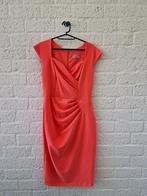Oranje geplooide jurk met korte mouwen van Diva Catwalk, maa, Kleding | Dames, Jurken, Ophalen of Verzenden, Maat 34 (XS) of kleiner