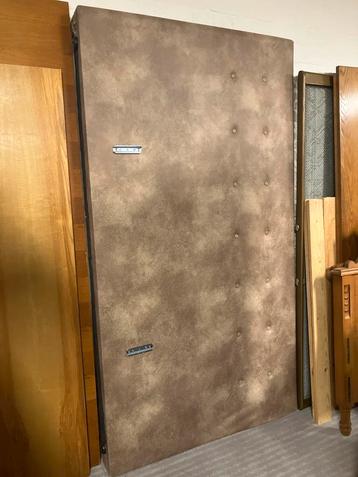 Nieuwe Headboard / Hoofdbord - 203cm breed beschikbaar voor biedingen