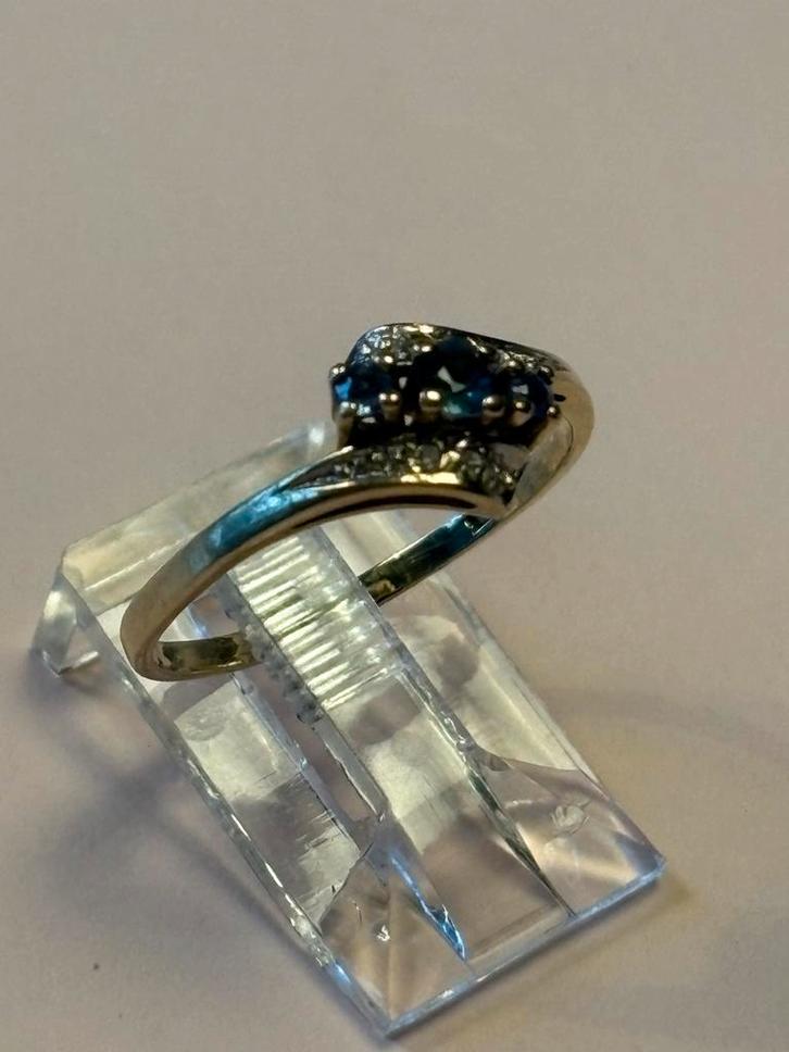 8 karaat gouden ring met saffier en diamant, Sieraden, Tassen en Uiterlijk, Ringen, Zo goed als nieuw, Dame, 17 tot 18, Goud, Goud