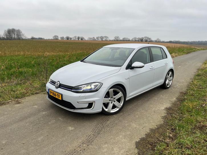 Volkswagen E-Golf 2019 Parelmoer Wit, 35,8 KWh, Auto's, Volkswagen, Particulier, Golf, ABS, Adaptive Cruise Control, Airbags, Airconditioning