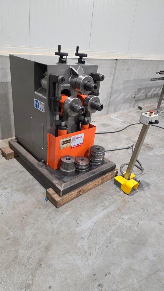 Comac 303 profielwals profielbuigmachine, Zakelijke goederen, Machines en Bouw | Metaalbewerking, Ophalen of Verzenden