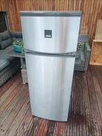 Zanussi koelkast met vriezer 145cm hoog 55 cm breed, Witgoed en Apparatuur, Koelkasten en IJskasten, Gebruikt, 200 liter of meer