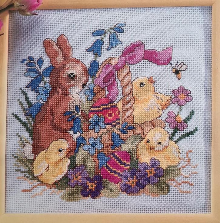 Pasen mand met konijn, kuikentjes 3 borduurpatronen, Hobby en Vrije tijd, Borduren en Borduurmachines, Nieuw, Patroon, Handborduren