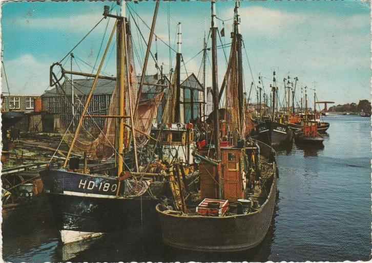 DEN HELDER Binnenhaven (Gekartelde Rand), Verzamelen, Ansichtkaarten | Nederland, Gelopen, Noord-Holland, 1960 tot 1980, Verzenden