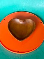 Vintage teak hout klein schaaltje hartvorm MCM bruin, Huis en Inrichting, Woonaccessoires | Schalen en Manden, Gebruikt, Schaal