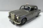 mercedes 220 ponton taxi -MONOFE-handgebouwd-1/43, Hobby en Vrije tijd, Modelauto's | 1:43, Verzenden, Gebruikt, Auto, Overige merken