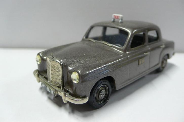 mercedes 220 ponton taxi -MONOFE-handgebouwd-1/43, Hobby en Vrije tijd, Modelauto's | 1:43, Gebruikt, Auto, Overige merken, Verzenden