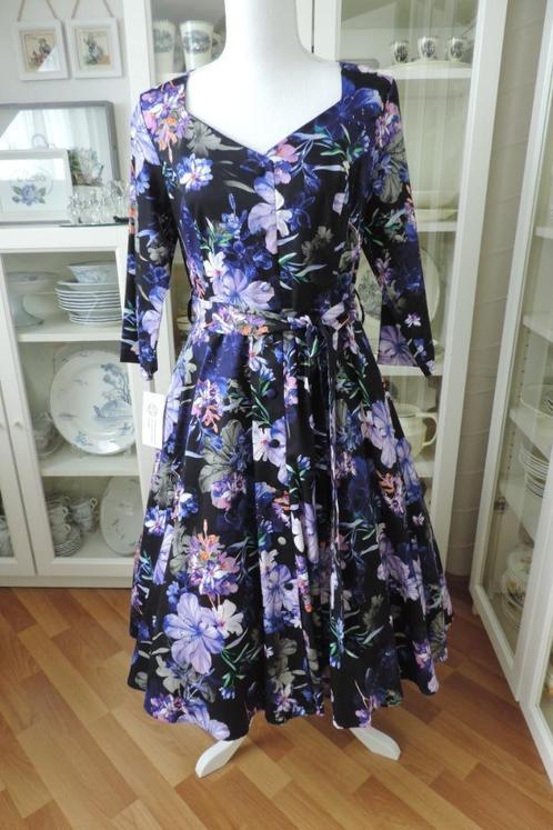 Nieuwe Hearts and Roses swingjurk, maat L, Kleding | Dames, Jurken, Nieuw, Maat 42/44 (L), Zwart, Onder de knie, Ophalen of Verzenden