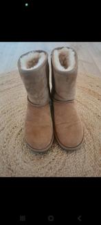 Uggs maat 39 bijna nieuw!!, Ophalen of Verzenden, Zo goed als nieuw, Jongetje of Meisje, Schoentjes