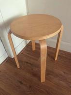 Krukje IKEA Frosta (lijkt op Artek, Alvar Aalto, kruk hout), Huis en Inrichting, Krukjes, Ophalen, Gebruikt, Hout