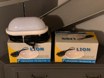 2 Lion voortentlampen - 230V, 7.5m kabel beschikbaar voor biedingen