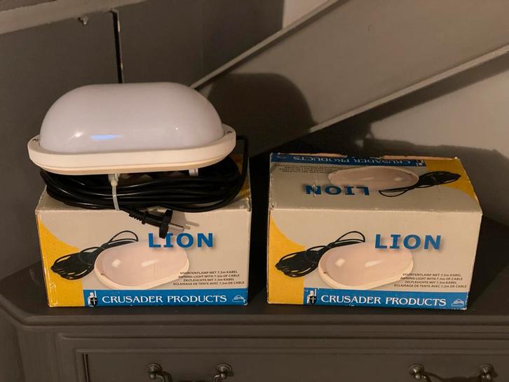 2 Lion voortentlampen - 230V, 7.5m kabel, Caravans en Kamperen, Caravan accessoires, Gebruikt, Ophalen