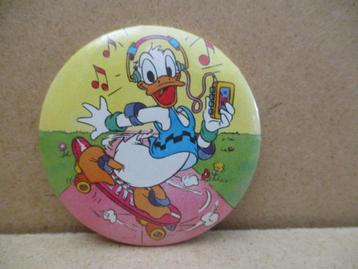 adv10269 donald button beschikbaar voor biedingen