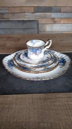 Royal Albert Moonlight Rose kop & schotel bordjes gebak, Antiek en Kunst, Ophalen