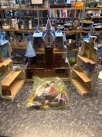 Frozen Kasteel - Compleet met accessoires!, Ophalen of Verzenden, Zo goed als nieuw, Poppenhuis