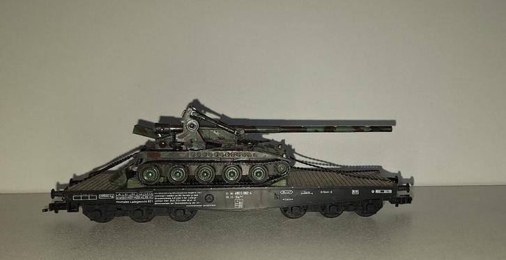 Liliput H0 21200 - zwarelastwagen met M107 Howitzer 175 mm., Hobby en Vrije tijd, Modeltreinen | H0, Zo goed als nieuw, Wagon