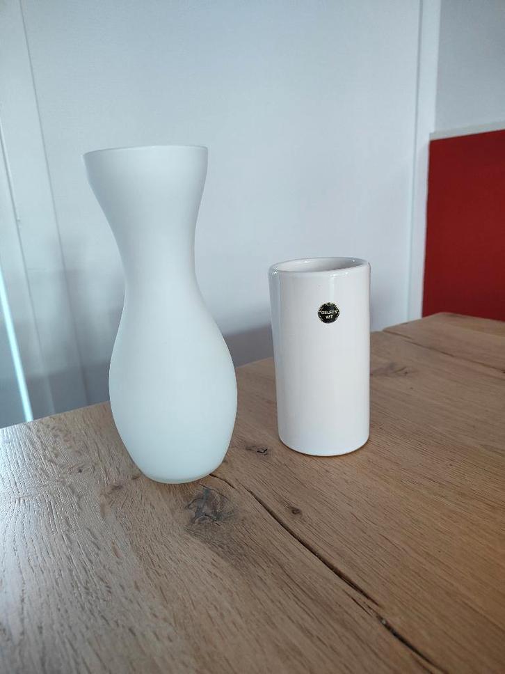 Witte vazen, Huis en Inrichting, Woonaccessoires | Vazen, Gebruikt, Wit, Minder dan 50 cm, Overige materialen, Ophalen of Verzenden